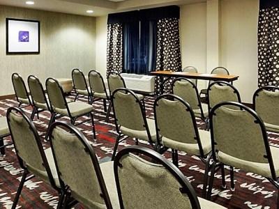 Express & Northeast By Ihg 2* York