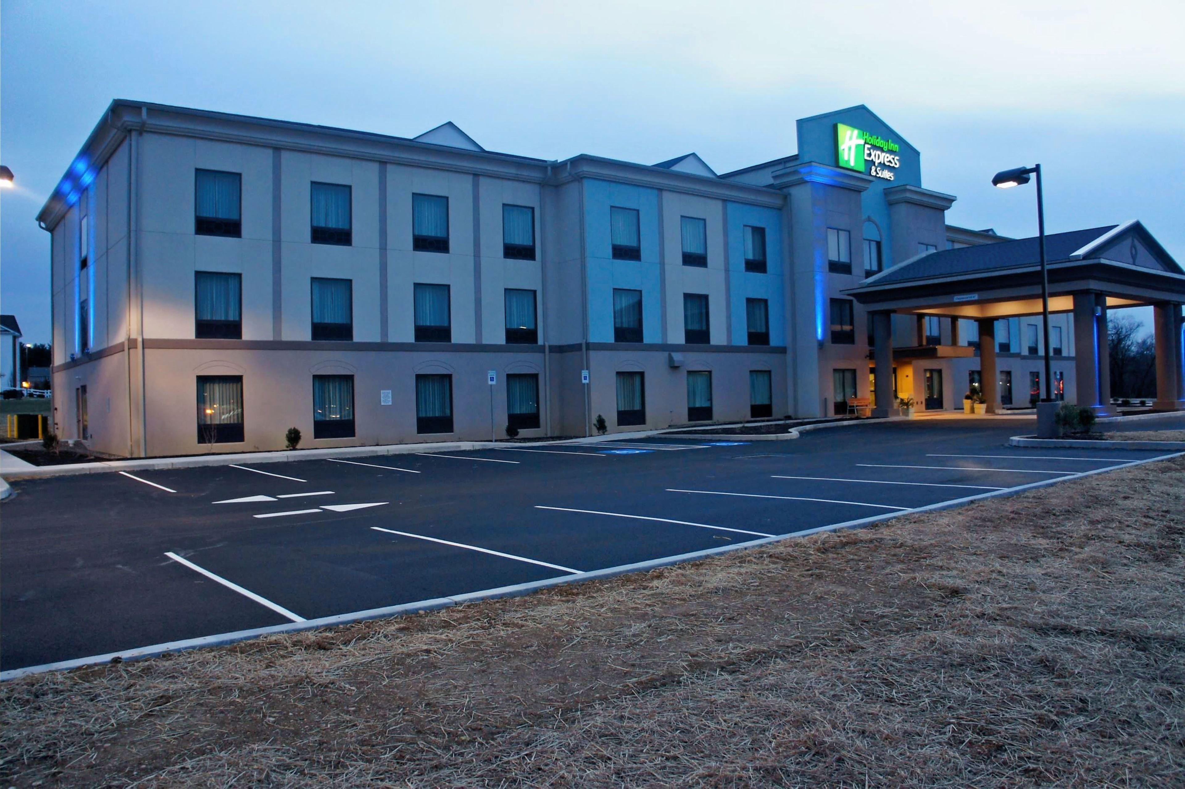 Express & Northeast By Ihg Hotel