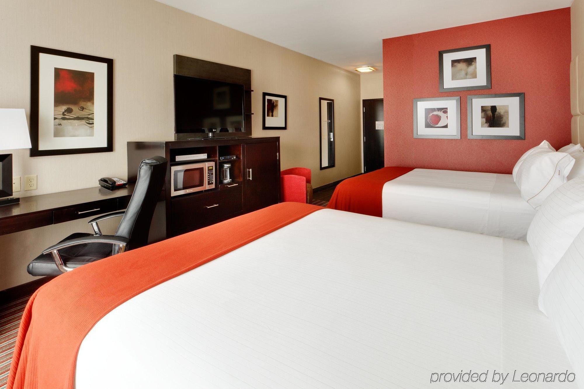 Express & Northeast By Ihg 2*